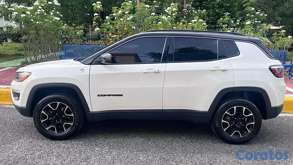 jeepetas y camionetas - JEEP COMPASS TRAILHAUK 4X4 2020 *COMO NUEVA* 9