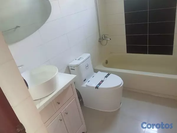 apartamentos - Apartamento en alquiler en Bella Vista 2do piso con Terraza.  25