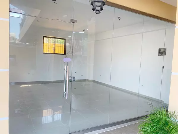 oficinas y locales comerciales - Propiedad en los prados 2