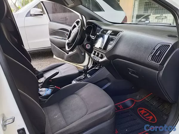 carros - KIA RIO 2016 nítido 13