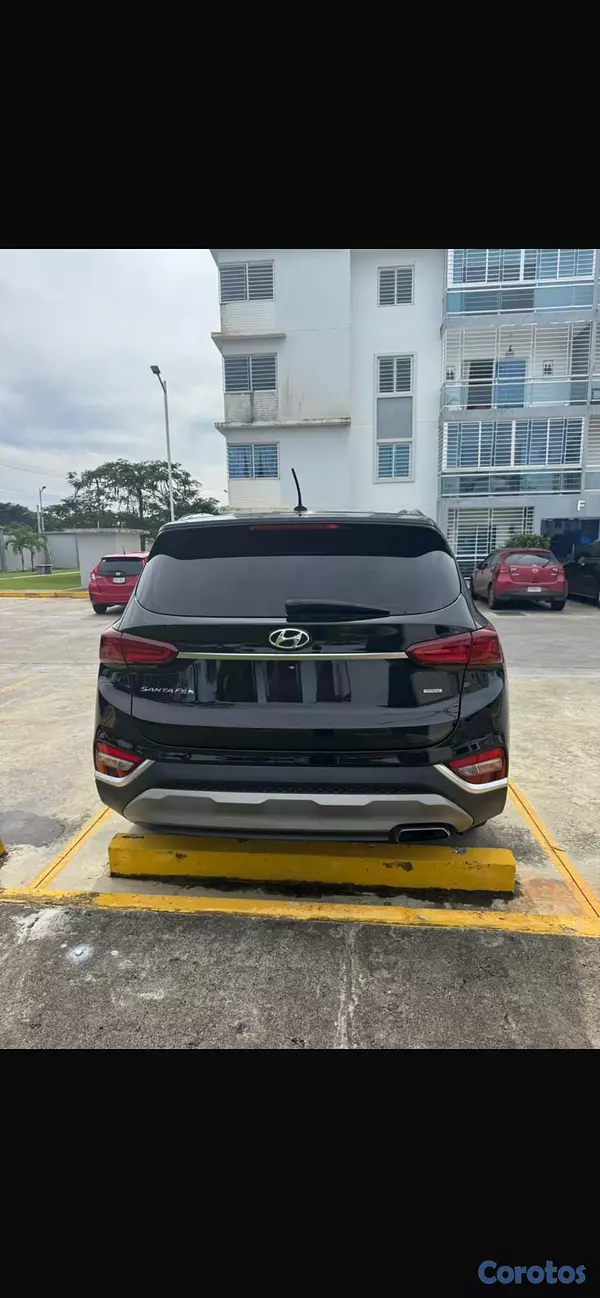 jeepetas y camionetas - Hyundai Santa Fe 2019 • 2 Filas • Nítida • Precio Negociable 4