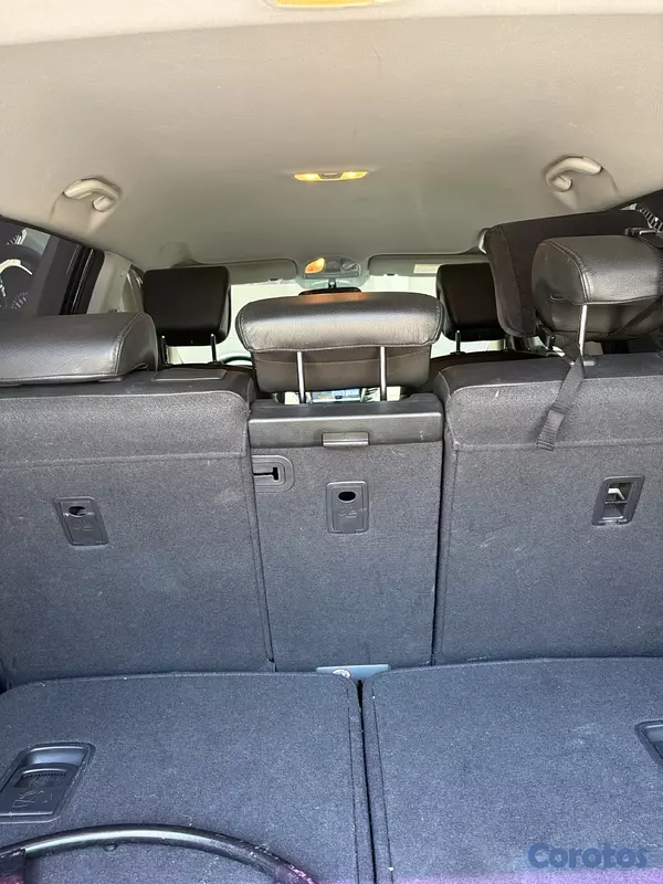 jeepetas y camionetas - Hyundai Santa Fe negra en buen estado. 4