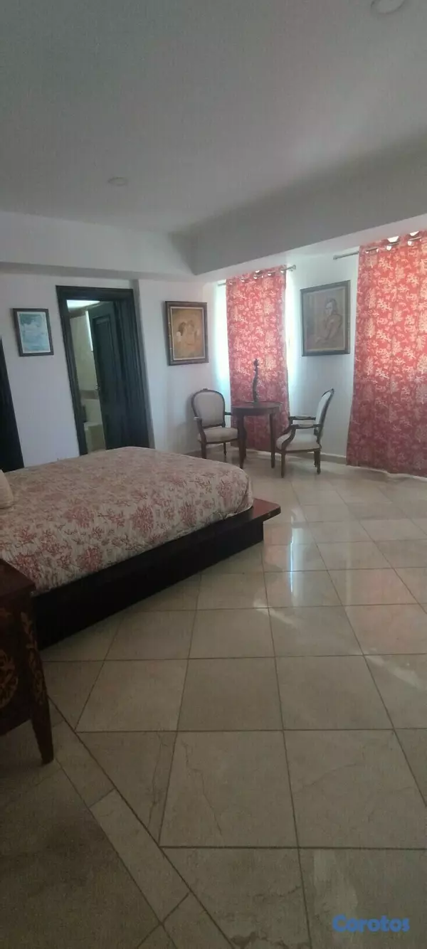 apartamentos - ANACAONA. FRENTE AL PARQUE ALQUILO 3 HABITACIÓNES IMPECABLE APARTAMENTO 2