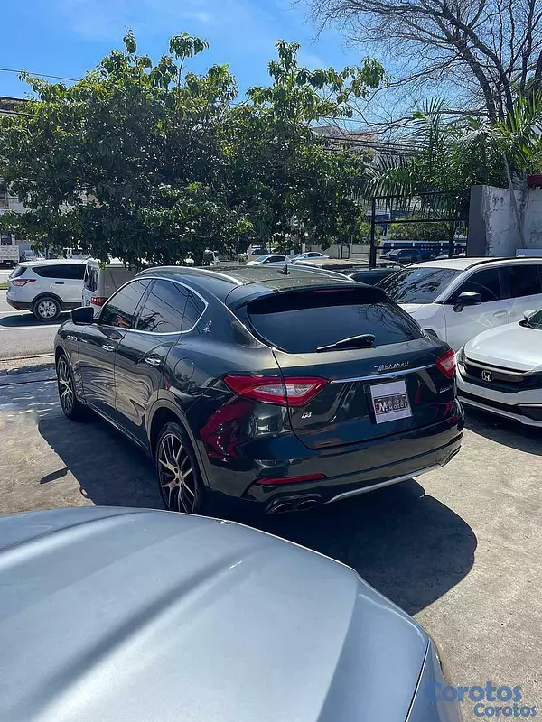 jeepetas y camionetas - Maserati Levante Q4 2017 5