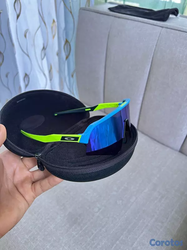 Artículos Deportivos - LENTES OAKLEY ZUTRO 3