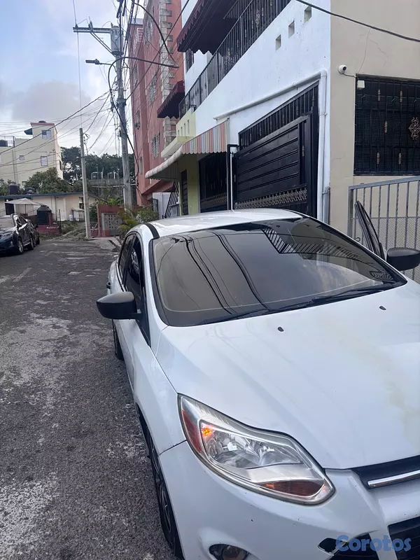 carros - VENDO FORD FOCUS EN EXCELENTE CONDICIONES 7