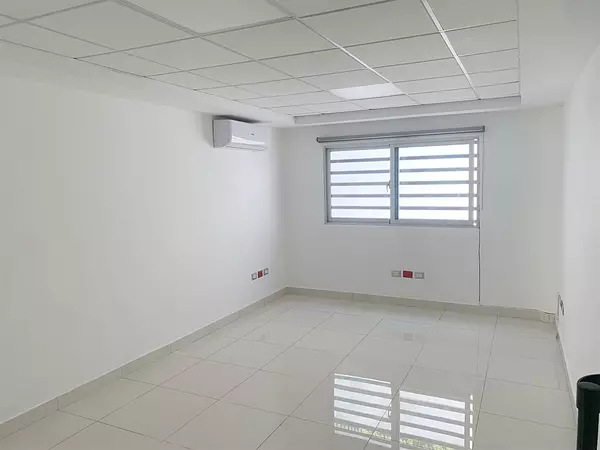 oficinas y locales comerciales - Local corporativo Prados 6