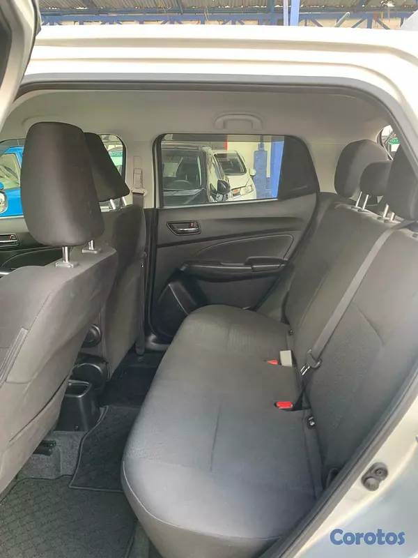 carros - SUZUKI SWIFT  8