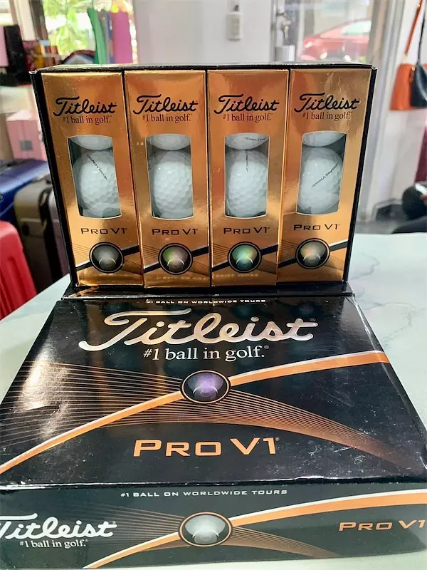 Artículos Deportivos - Titleist Pro V1- Bola de golf - AL POR MAYOR Y AL DETALLE 1
