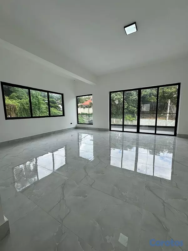 casas - vendo espectacular casa Arroyo 3 impresiónate 4 habitaciones 7 parqueos piscina 17