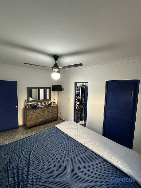 casas - Casa de 3 habitaciones 2 baños en venta en Ciudad  8