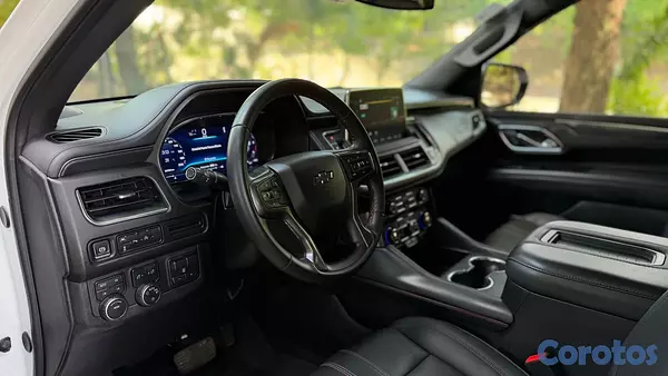 jeepetas y camionetas - Chevrolet Tahoe RST 2024 24,000KM Turbo Diesel 4WD 3