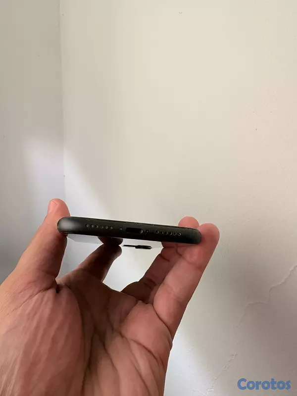 celulares y tabletas - Iphone 11 COMO NUEVO 2