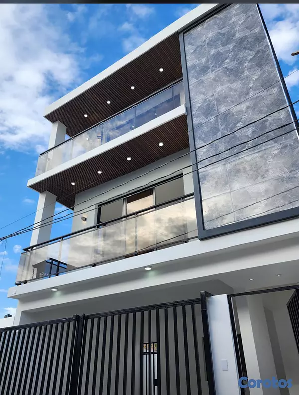 casas - venta de casa de lujo con piscina en la autopista de san isidro Santo Domingo  9