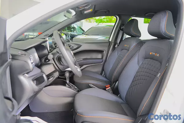 jeepetas y camionetas - Fiat ARGO TREKKING 6
