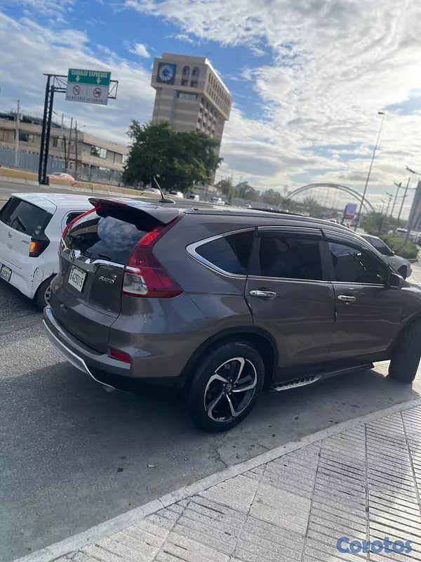 jeepetas y camionetas - Se vende honda CRV 2015 EX 4x4 AWD
Recibo vehículo de menor valor  14