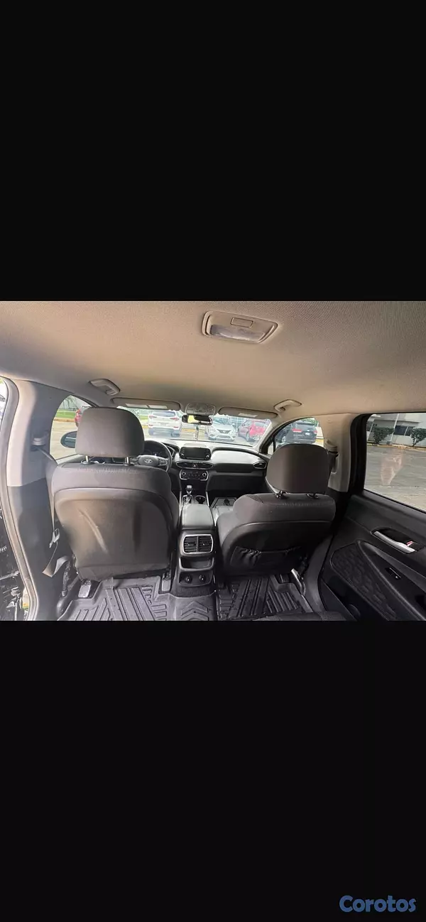 jeepetas y camionetas - Hyundai Santa Fe 2019 • 2 Filas • Nítida • Precio Negociable 5