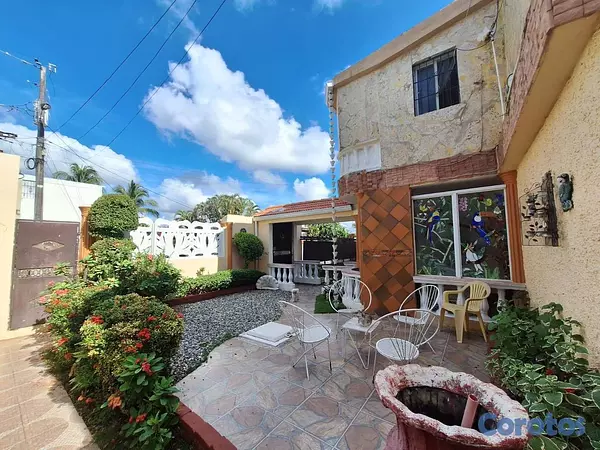 casas - Casa de 5 habitaciones 8 baños en venta en Colinas 15