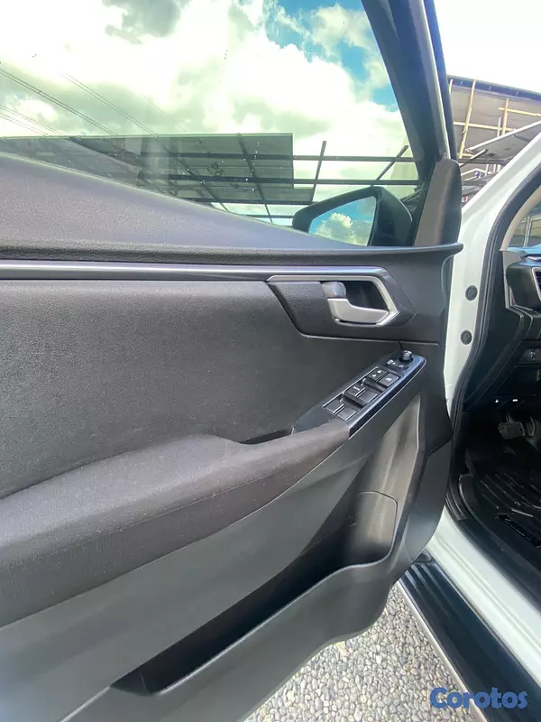 jeepetas y camionetas - Isuzu Dmax 4x4 2024 6