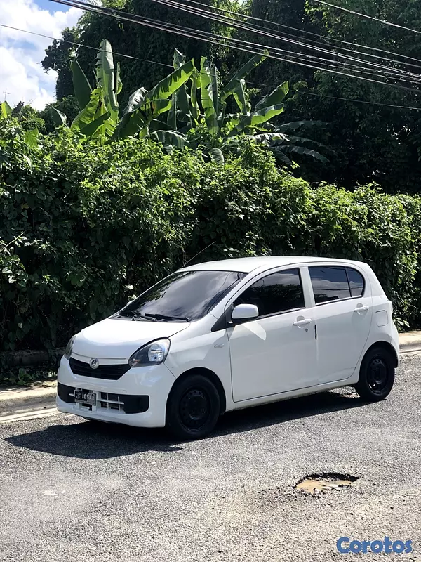 servicios profesionales - Alquilo Daihatsu mira 2016  2