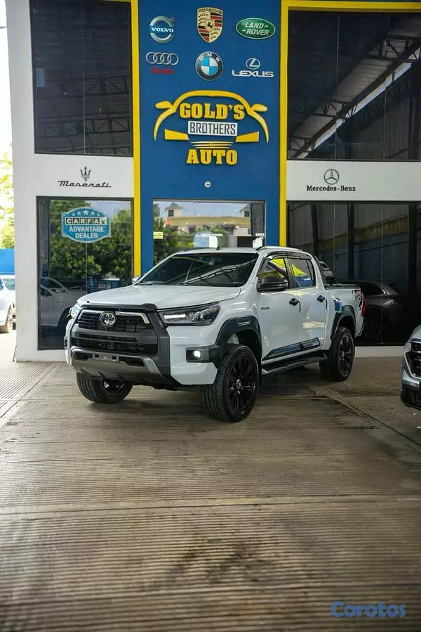jeepetas y camionetas - Toyota Hilux Conquest 2023 Impecable  3