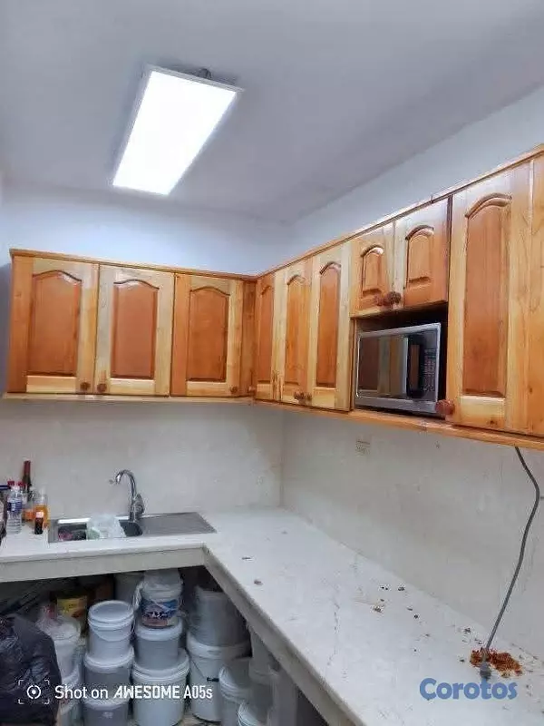 muebles y colchones - Gabinetes de cocina en caoba natural  2
