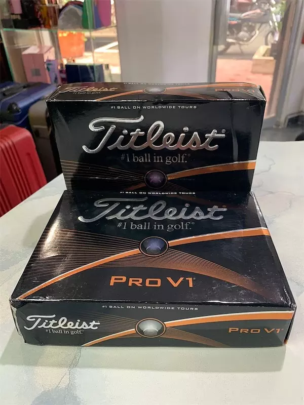 Artículos Deportivos - Titleist Pro V1- Bola de golf - AL POR MAYOR Y AL DETALLE 2