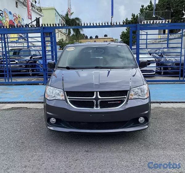 jeepetas y camionetas - Dodge Grand Caravan 2017  3