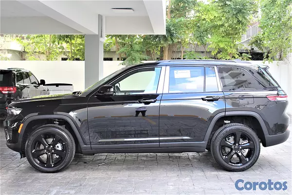 jeepetas y camionetas - Jeep Grand Cherokee Altitude 4