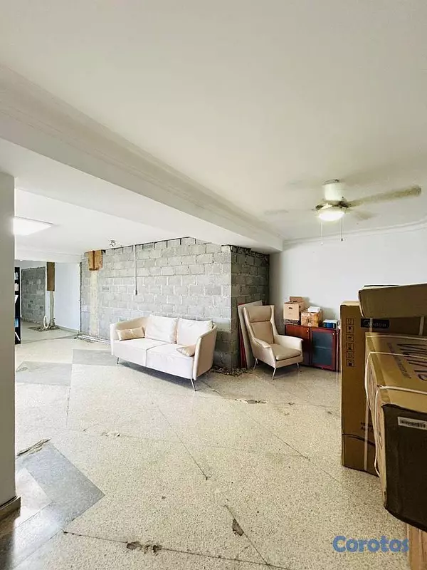 oficinas y locales comerciales - Local Comercial de 169mt2 en Alquiler en Ensanche  7