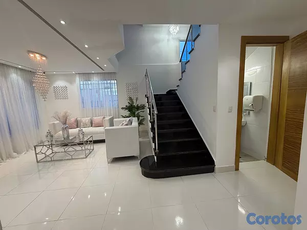 casas - vendo casa de 3 nivel el corona plaza Santiago  6