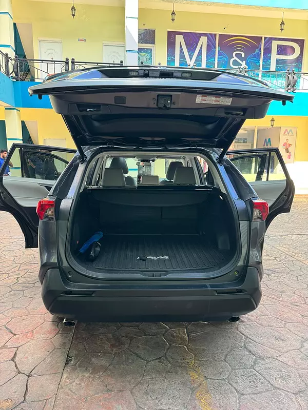 jeepetas y camionetas - Toyota rav4 2022 xle premium  5