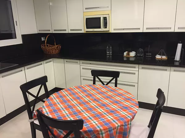 casas vacacionales y villas - Villa 2 niveles en punta cana 2,200 mts 
 6