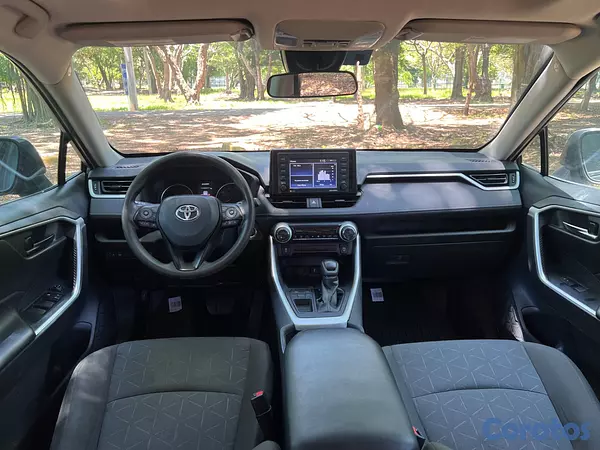 jeepetas y camionetas - Toyota RAV4 XLE 2022 6