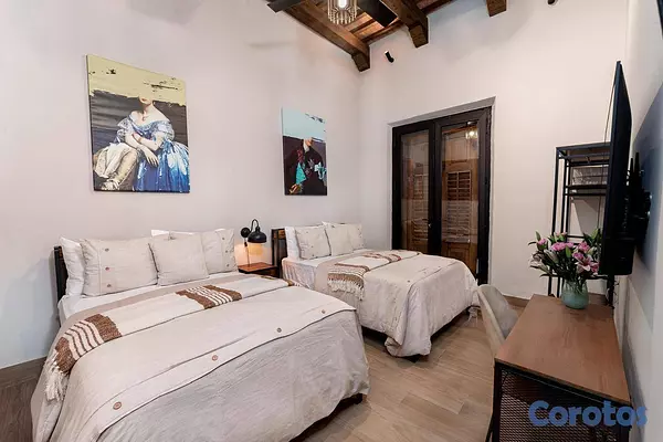 casas - Casa de 4 haitacioens 4 baños en la Zona Colonial 2