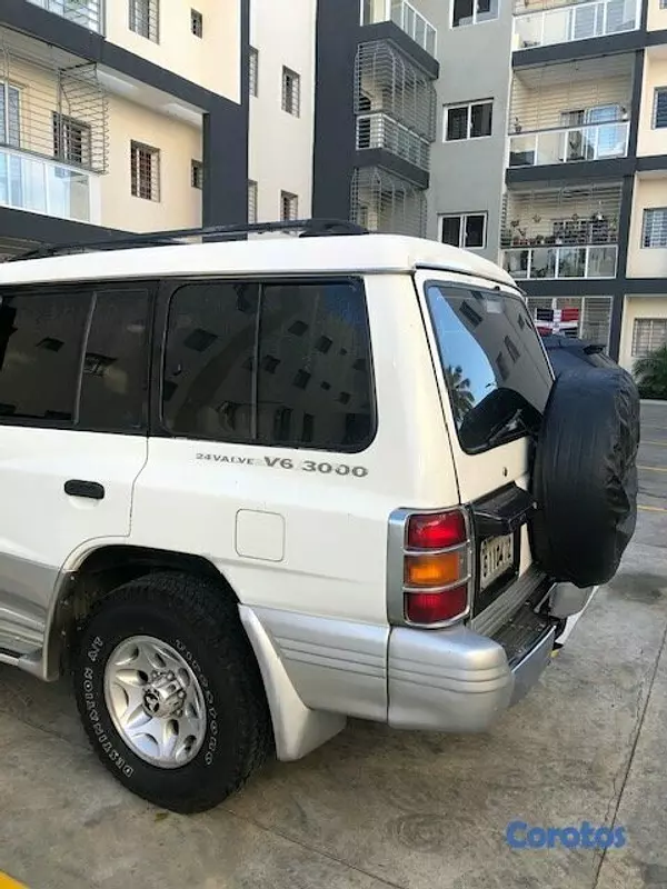 jeepetas y camionetas - Mitsubishi Montero V6  Gen2,1998 5