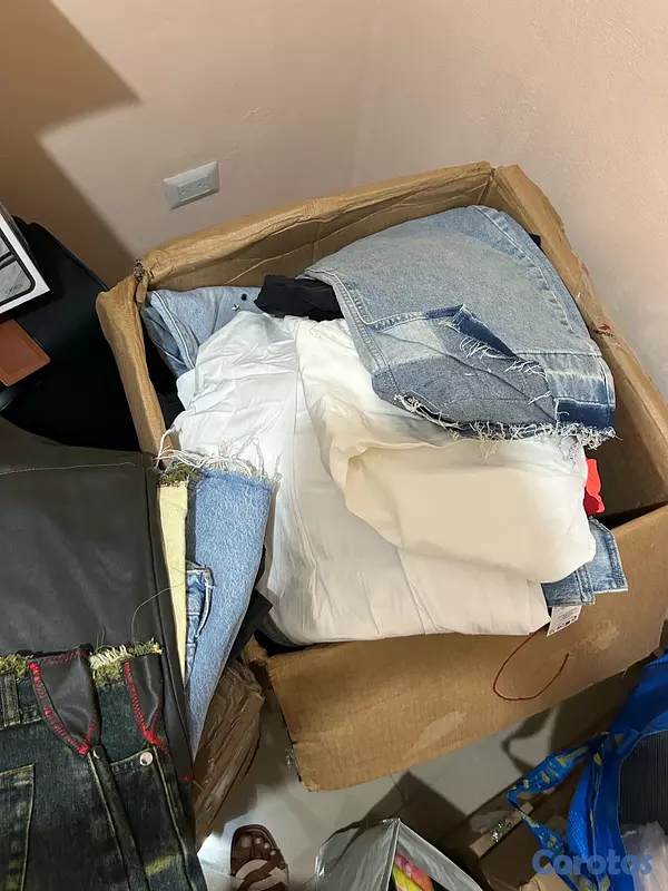 ropa para mujer - vendo caja de ropa con diversas piezas  2