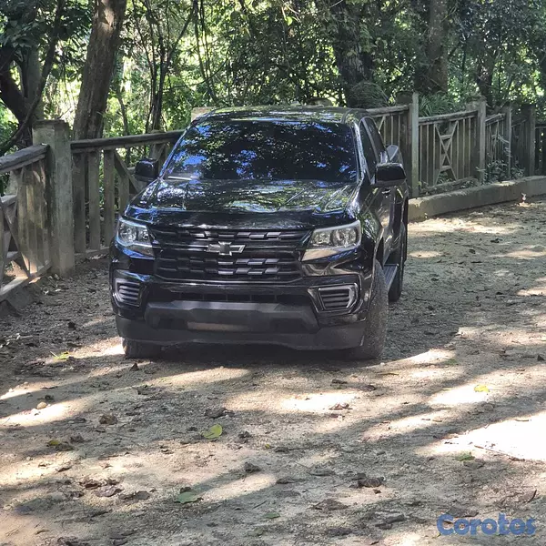 jeepetas y camionetas - VENDO CHEVROLET COLORADO LT 10