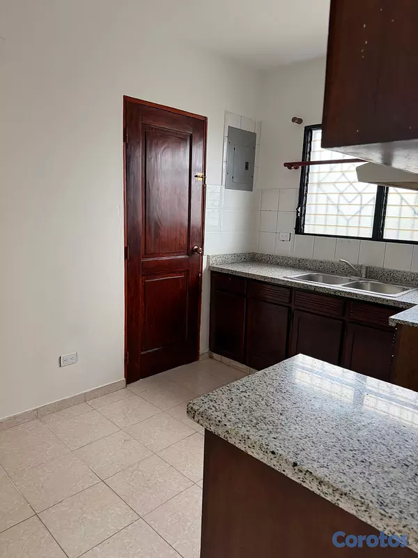 apartamentos - Apartamento en de 3 hab en el millón en 2do nivel. 9