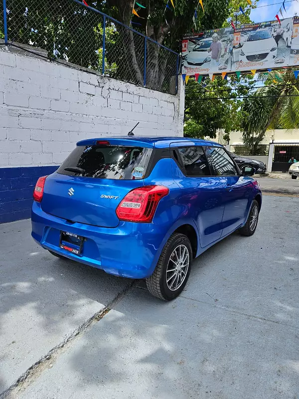 carros - SUZUKI SWIFT  4