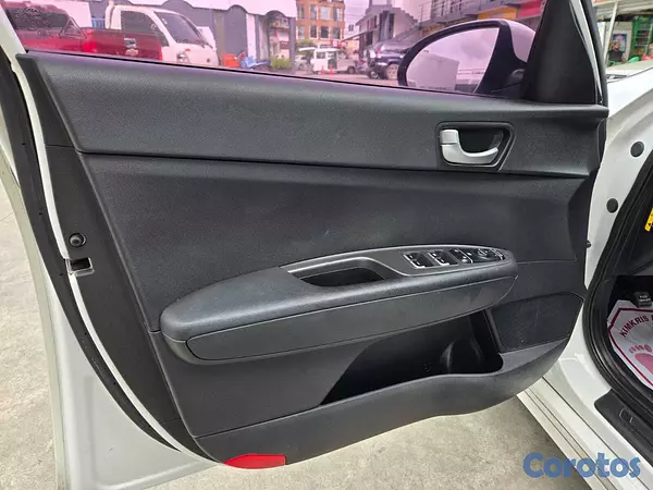 carros - KIA K5 2019 BLANCO  9