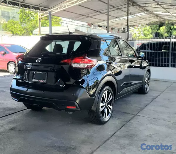 jeepetas y camionetas - NISSAN KICKS SV 2020 RECIEN IMPORTADA💕🚕😊👍 10