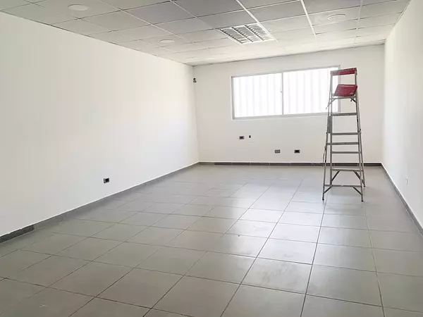 oficinas y locales comerciales - Local comercial céntrico  4