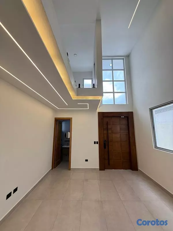 casas - venta de mansión con piscina y 382m en la autopista de san isidro Santo Domingo  4