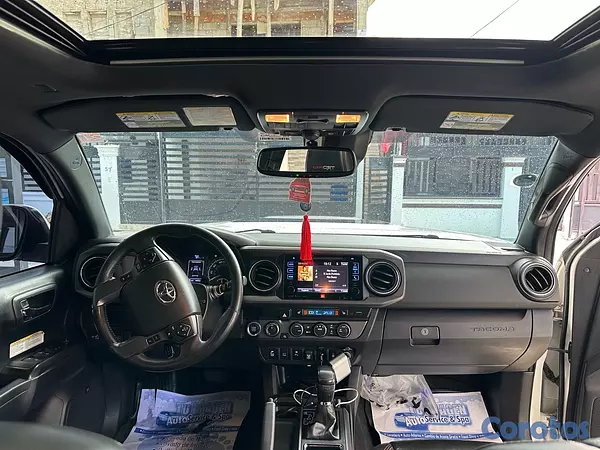 jeepetas y camionetas - SE VENDE TOYOTA TACOMA TRD FUR 2019 EN SANTIAGO DE LOS CABALLEROS  9
