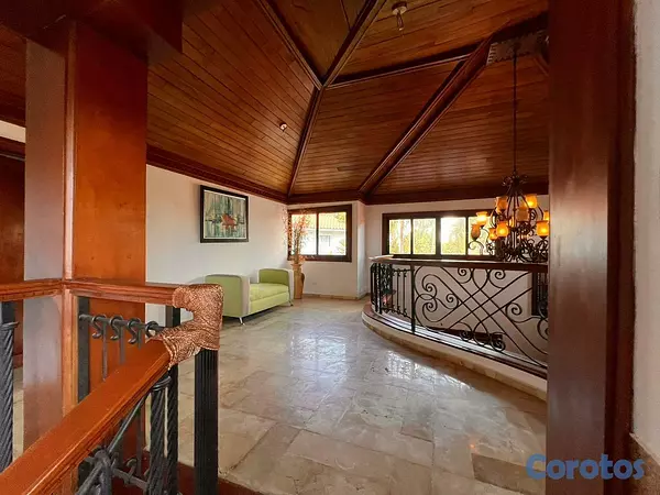 casas vacacionales y villas - MAJESTUOSA Y EXPLENDIDA VILLA  8