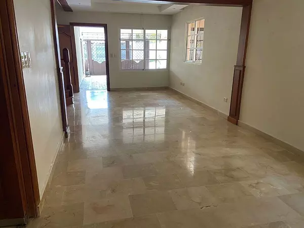 casas - Casa en venta en Colinas del Seminario 

U$S 325,000

4 Dormitorios 
 1