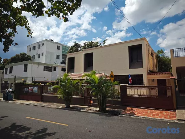 casas - Casa de 4 habitaciones en venta en Av. Independenc 6
