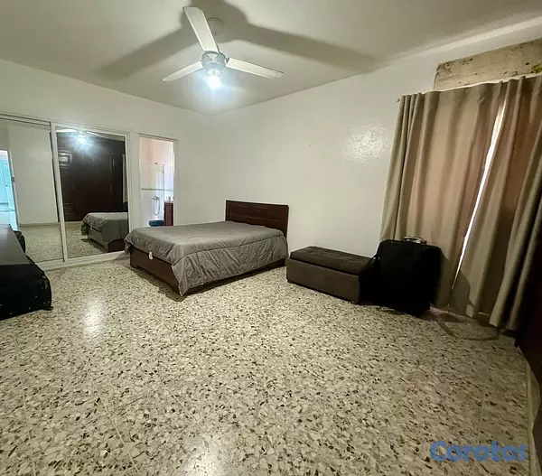 casas - Casa de 3 habitacioens 3 baños 4 parqueos en alqui 6