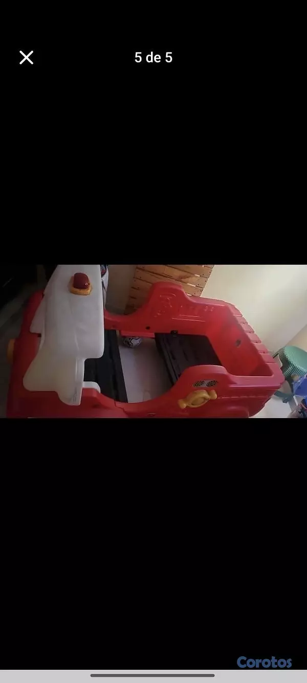 muebles y colchones - en la parte de arriba tiene un pequeño detalle  2